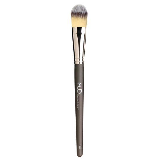 Brushes #940 Foundation (Vegan)