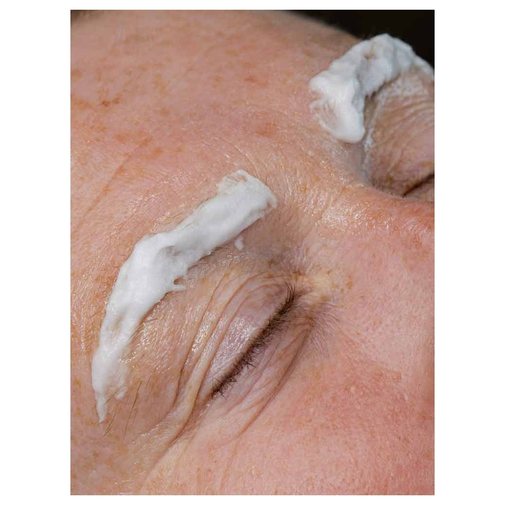 HD Brows Brow Bleach