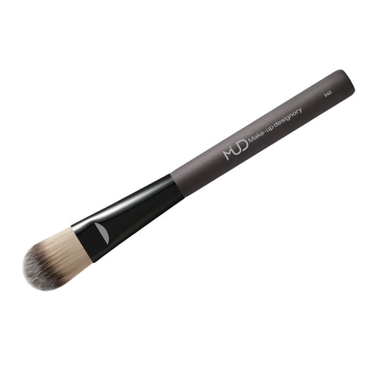 Brushes #940 Foundation (Vegan)